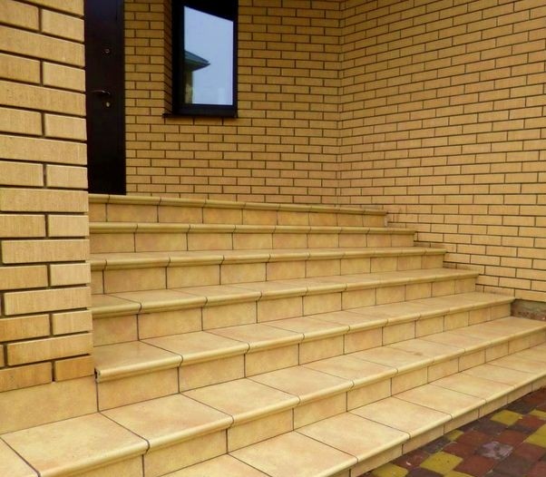 Клинкерная Плитка напольная противоскользящая Stroeher KERAPLATTE ROCCIA 834 giallo 444*294*10 мм