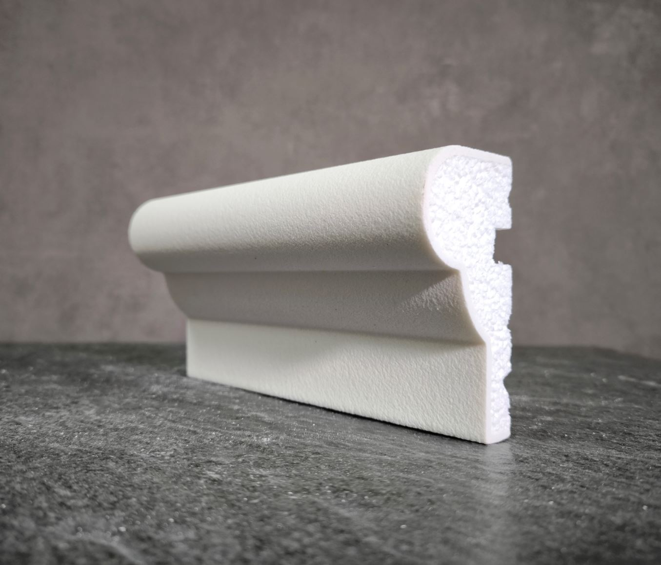 Молдинг для фасада - лепнина, декор из пенополистирола МВ-100/5 (МС-110) 100*50*2000 мм