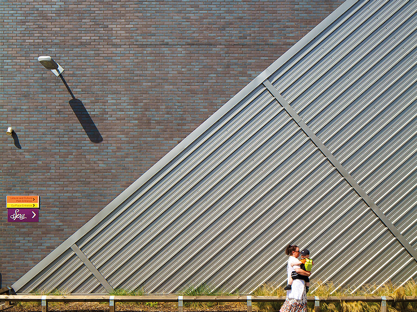 Клинкерная фасадная плитка облицовочная под кирпич Stroeher (Штроер) Keraprotect Chromatic 336 metallic black гладкая NF11, 240*71*11 мм