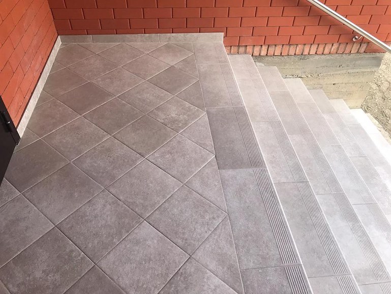 Viano Beige клинкерная ступень с насечками плоская противоскользящая 300x300x11 мм