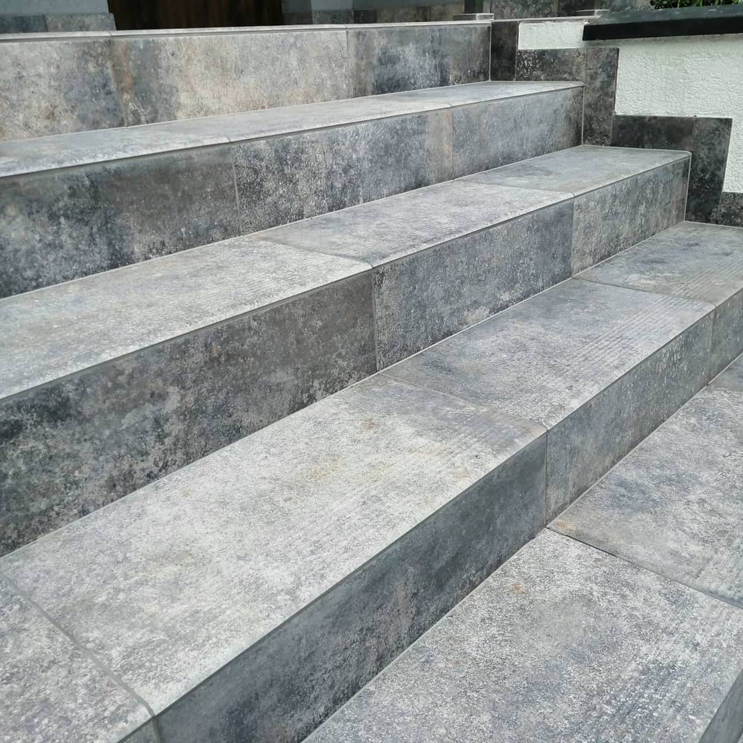 Viano Grys клинкерная ступень с насечками плоская противоскользящая 300x300x11 мм