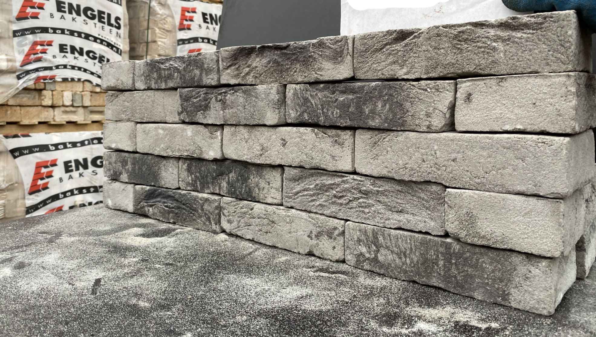 POPPY (ONEGA) WF 209х101х50 мм, Кирпич ручной формовки Engels baksteen