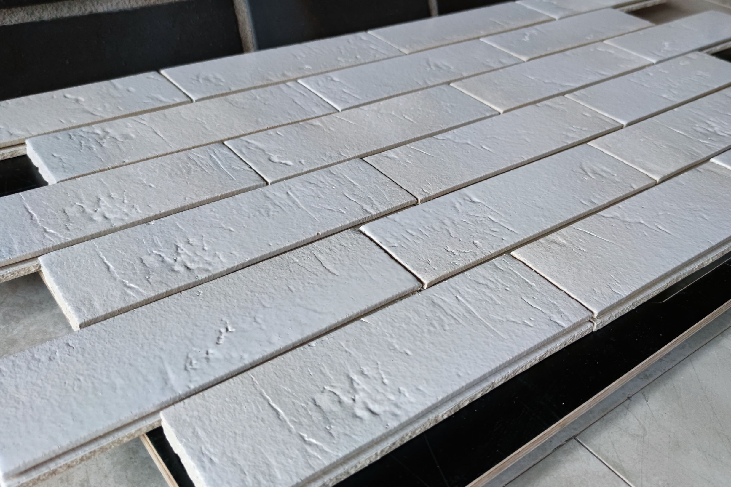 Белый перламутр  240х71х14 Клинкерная фасадная плитка облицовочная под кирпич для ВентФасада с затиркой шва