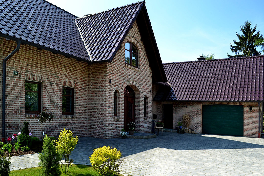 Керамическая черепица рядовая Roben FLANDERNplus красное вино глазурь