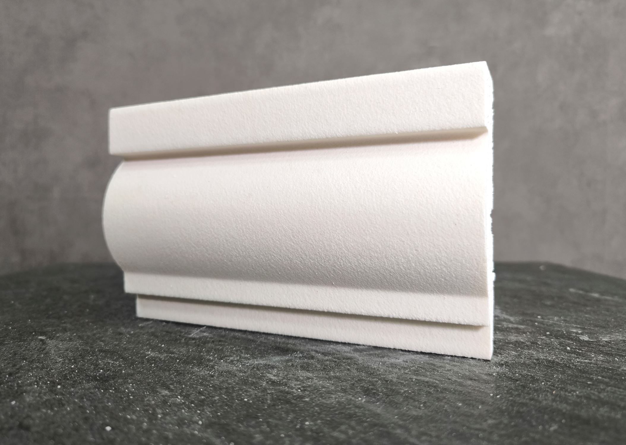 Молдинг для фасада - лепнина, декор из пенополистирола МВ-120/4 (МС-115) 120*40*2000 мм