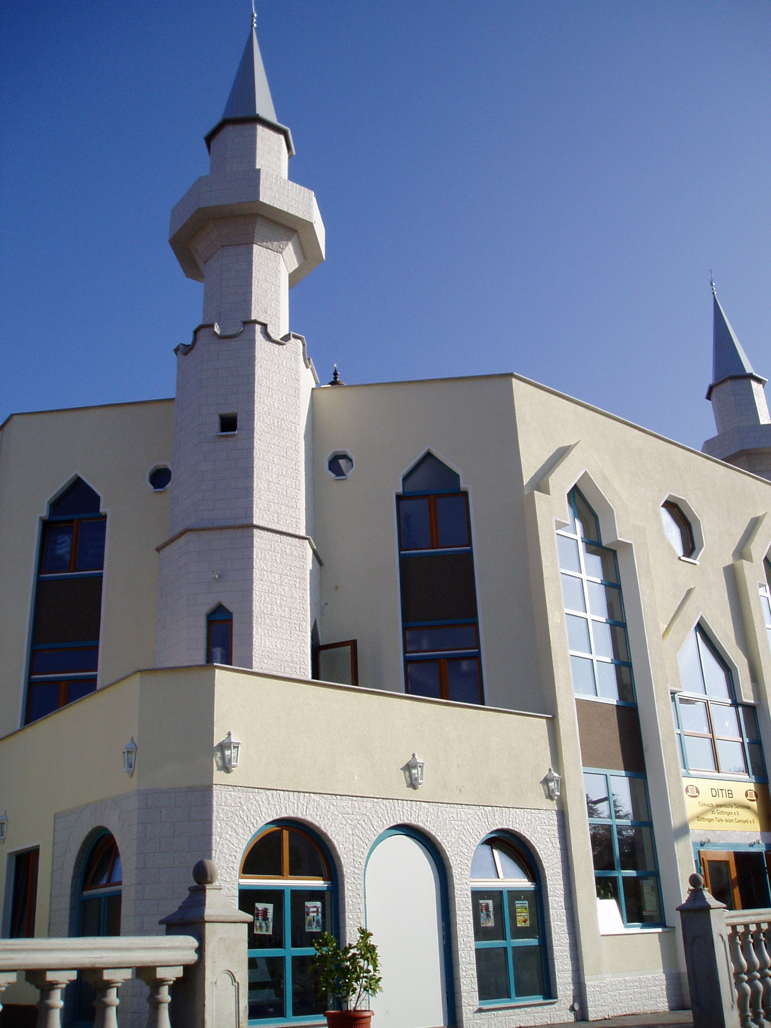 Клинкерная фасадная плитка облицовочная под камень Stroeher (Штроер) Kerabig KS 01 weis рельефная, 302*148*12 мм