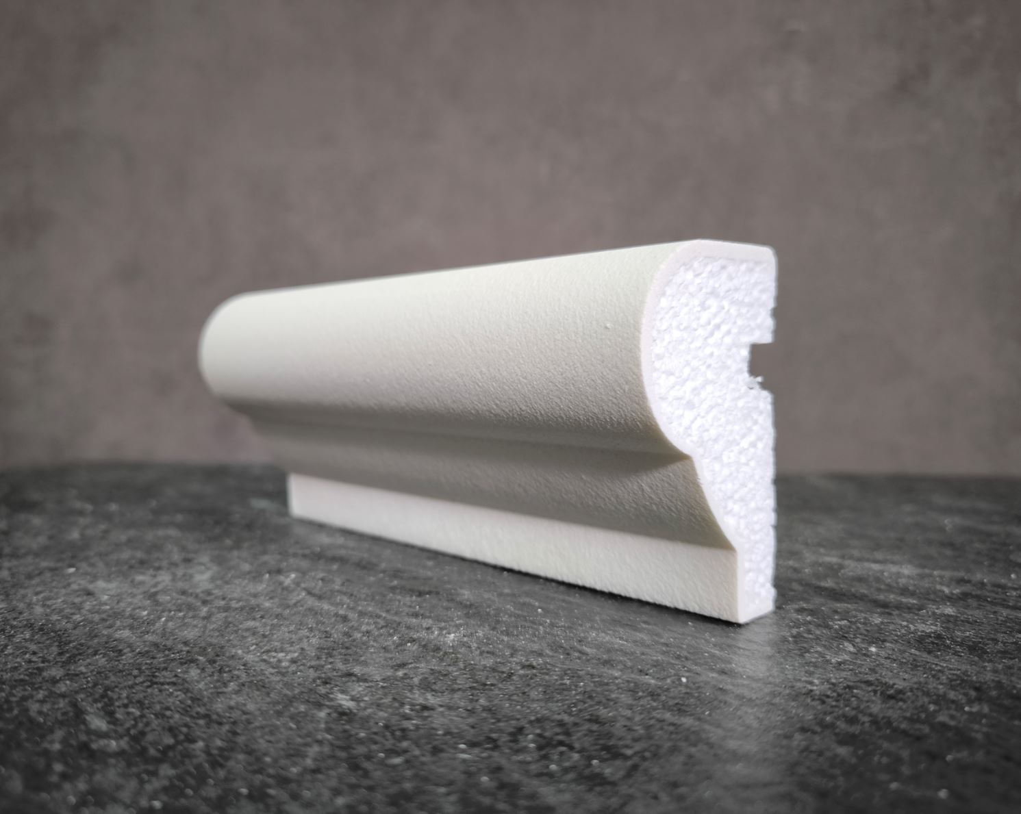 Молдинг для фасада - лепнина, декор из пенополистирола МВ-85/1 (МС-104) 85*50*2000 мм