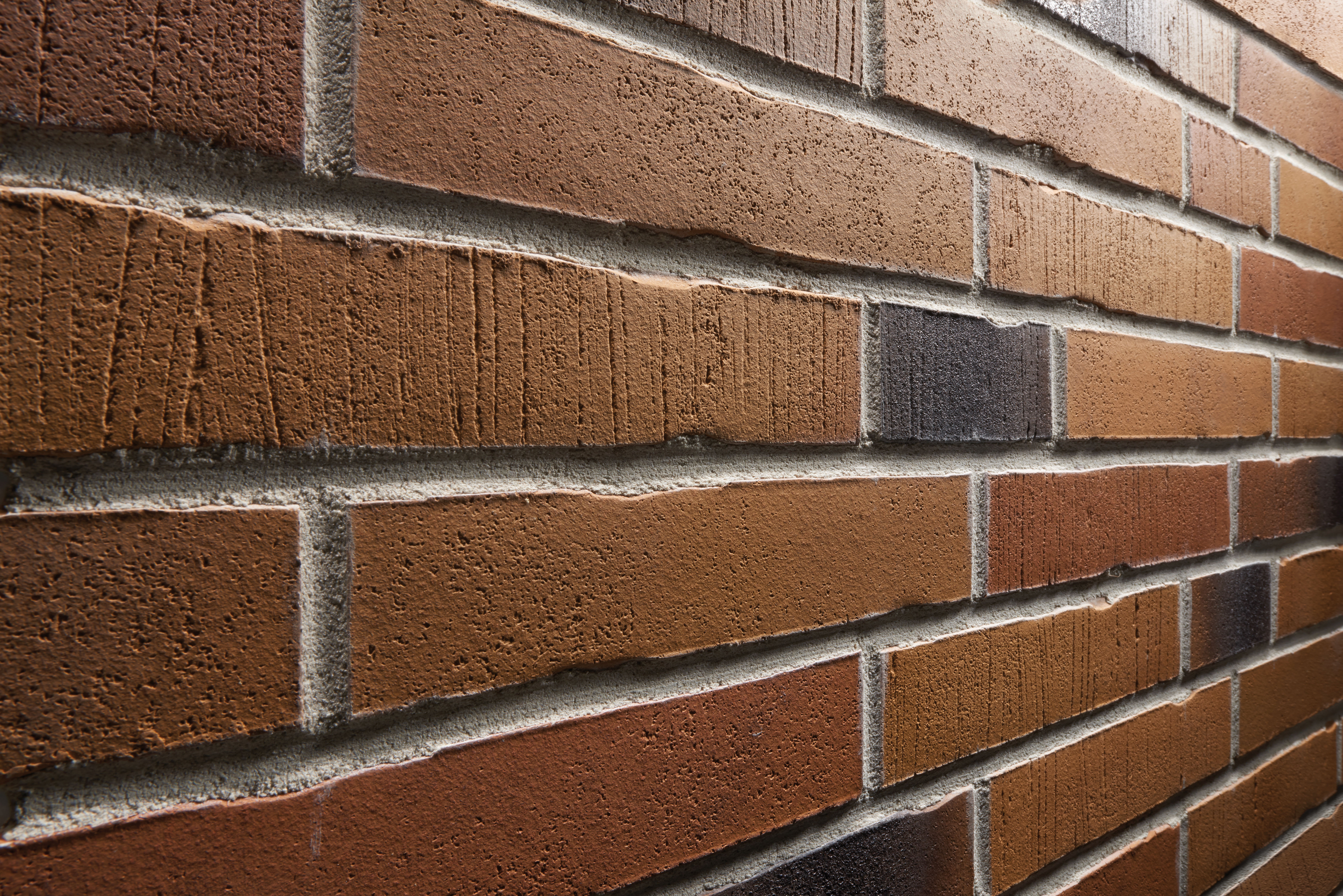 Клинкерная фасадная плитка облицовочная под кирпич Stroeher (Штроер) Handstrich 391 ockererz шероховатая, 240*52*14 мм