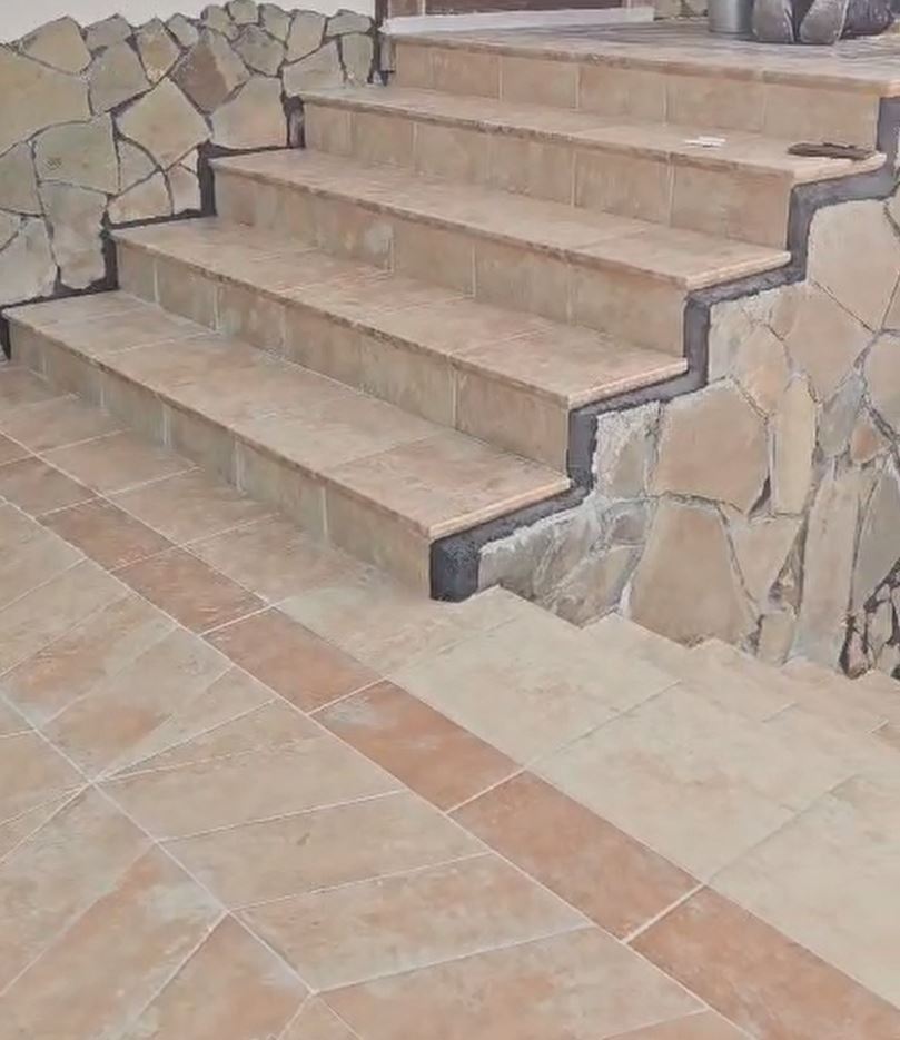 Клинкерная ступень флорентинер Ilario Beige противоскользящая с капиносом, бежевый 330x300x11 мм