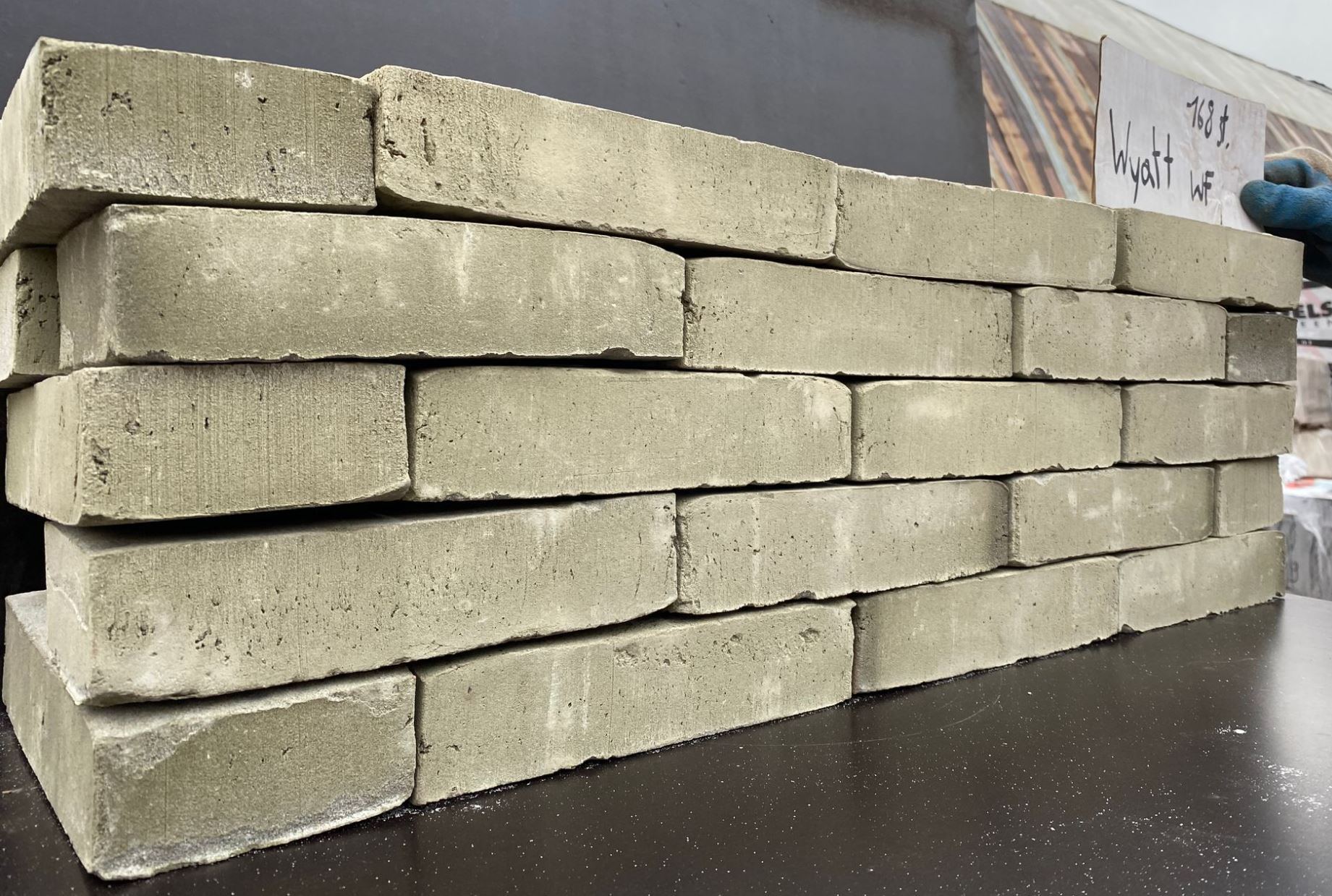 WYATT (KALAHARI) WF 215х102х51 мм, Кирпич ручной формовки Engels baksteen