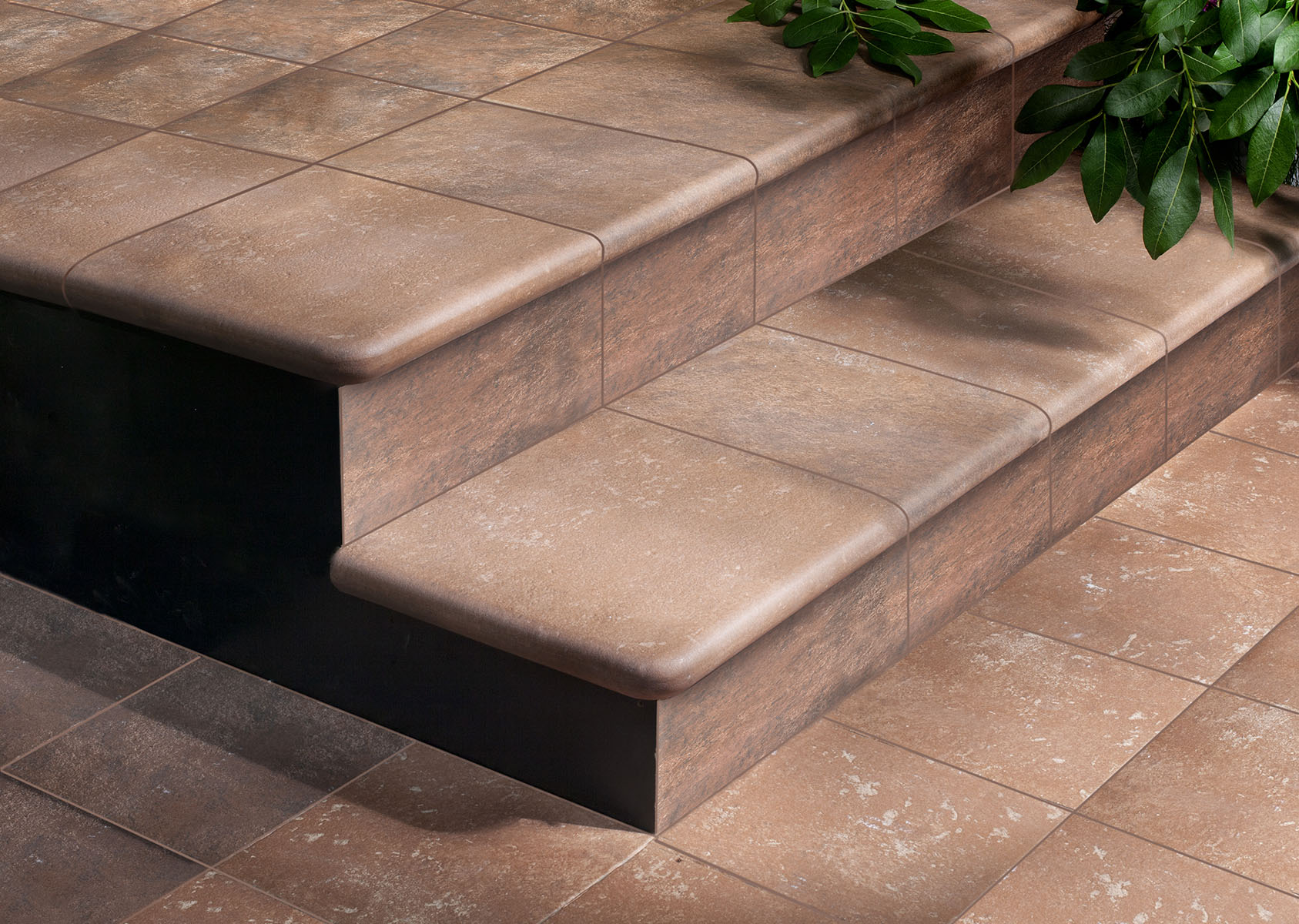 Manhattan Red Exagres 330*330*12 мм, клинкерная ступень флорентинер- с капиносом, противоскользящая