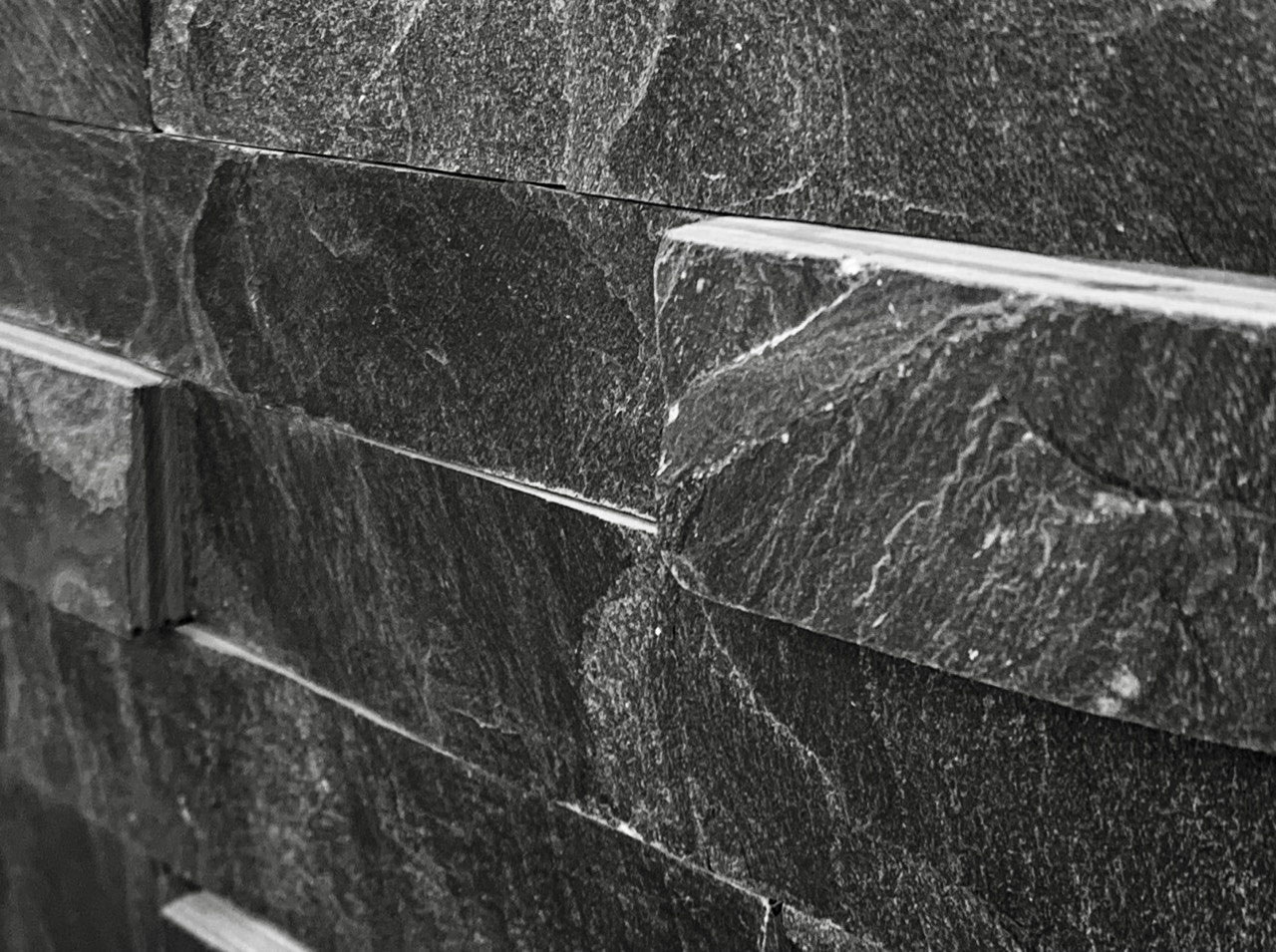 Сланец Черный-018 600*150*10-20 мм, натуральный камень для фасада и интерьера BD