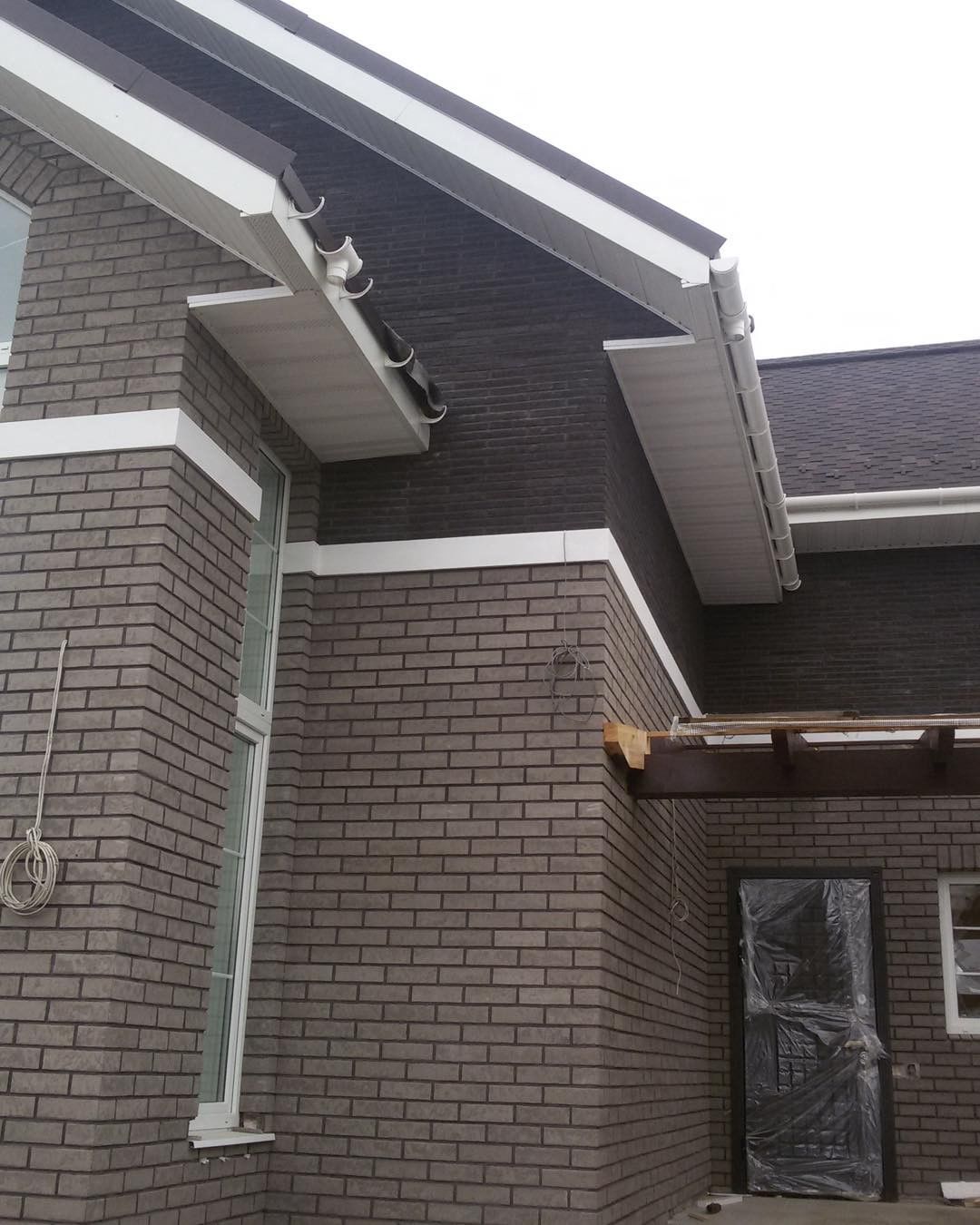 Клинкерная фасадная плитка облицовочная под кирпич Stroeher (Штроер) Zeitlos 237 austerrauch рельефная, 400*35*14 мм