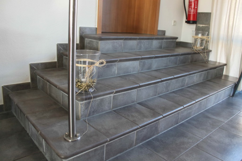 Клинкерная Плитка напольная противоскользящая EURAMIC CAVAR 543 fosco 294*294*8 мм