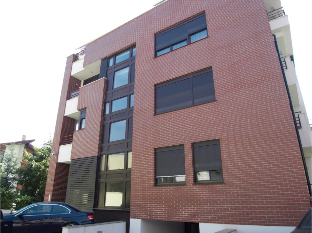 Клинкерная фасадная плитка облицовочная под кирпич Stroeher (Штроер) Keravette Chromatic 215 patrizienrot гладкая DF8, 240*52*8 мм