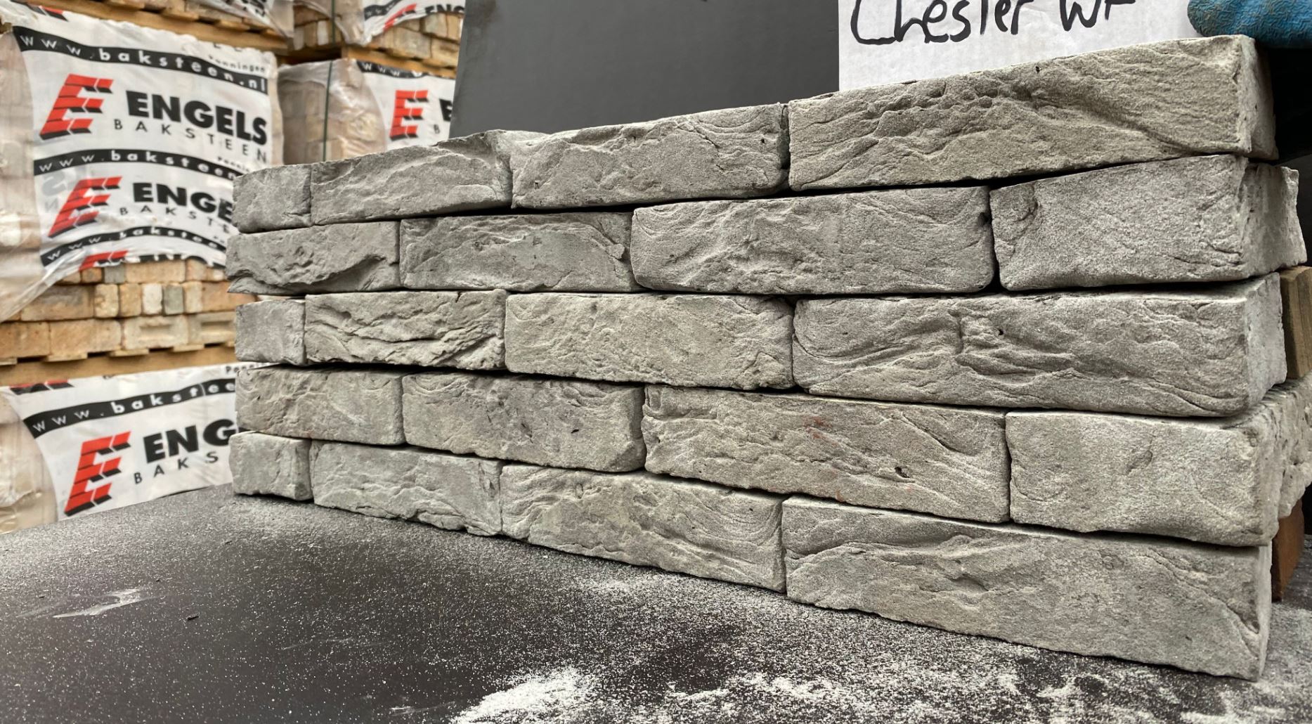 CHESTER (GEELROSE ZILVERZAND)  WF 209х101х50 мм, Кирпич ручной формовки Engels baksteen