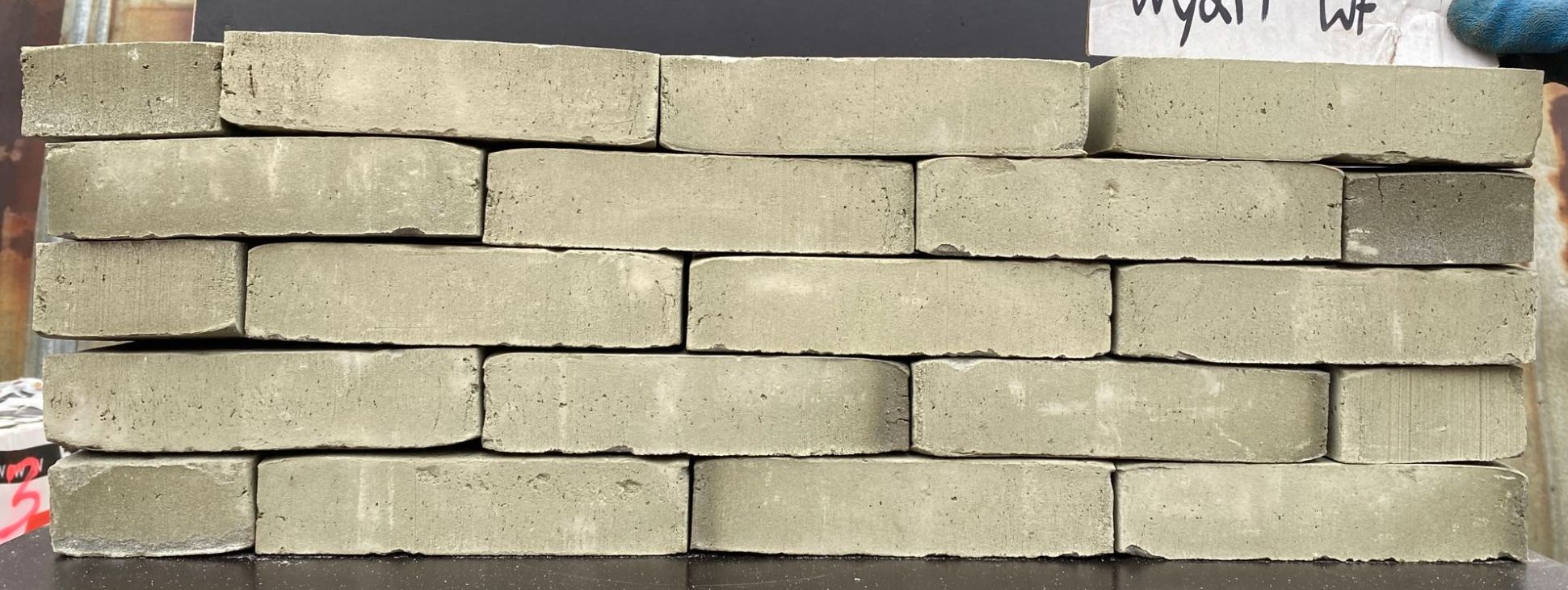 WYATT (KALAHARI) WF 215х102х51 мм, Кирпич ручной формовки Engels baksteen