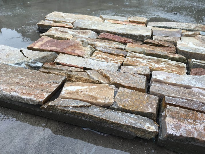 Камень грубый кварцит бежевый 550*200*20\40 мм, натуральный камень для фасада и интерьера BD