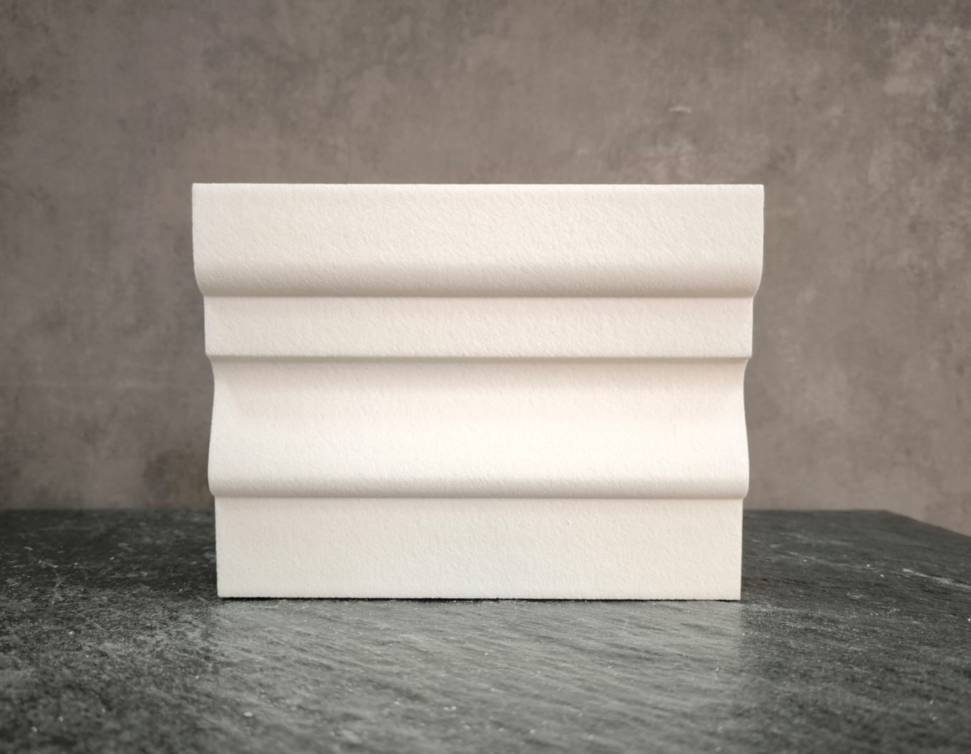 Молдинг для фасада - лепнина, декор из пенополистирола МВ-150/3 (МС-125) 150*40*2000 мм