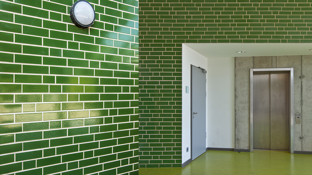 Глазурованная клинкерная фасадная плитка облицовочная под кирпич ABC Gruen 360 зеленая, 240*115*10 мм