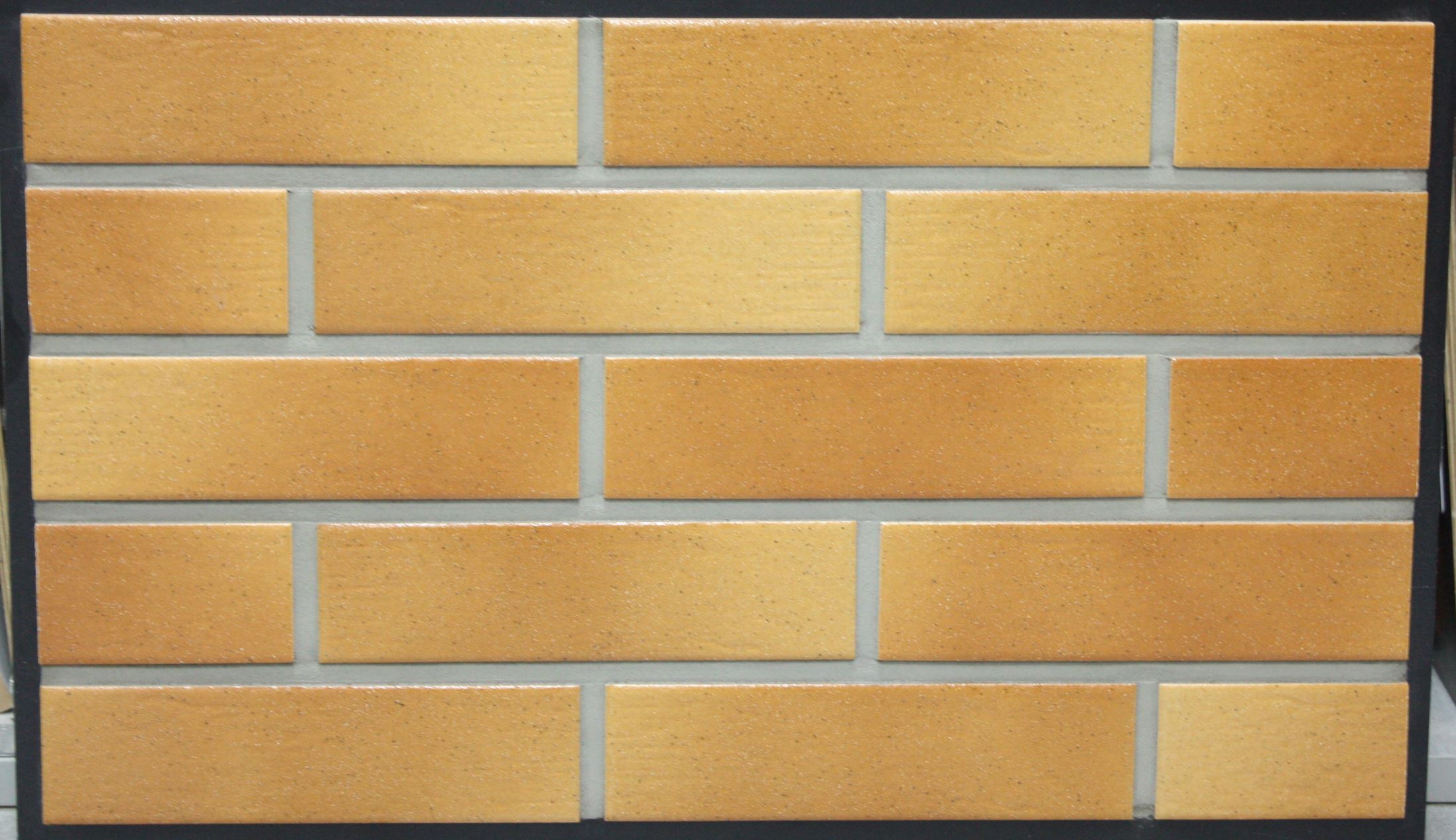 Aquarius Beige 245X66х7,4 мм Клинкерная фасадная плитка под кирпич облицовочная желтая