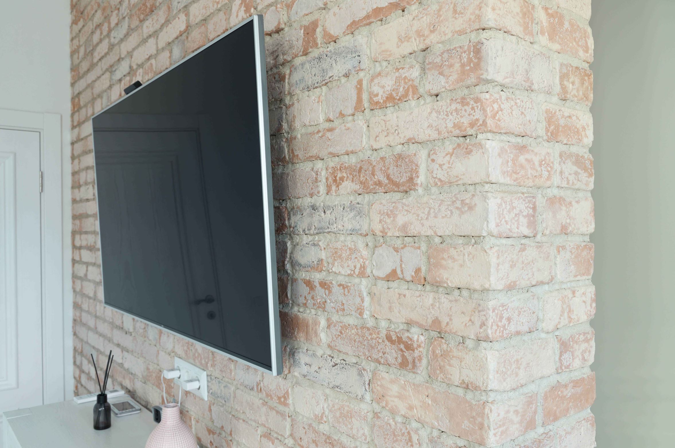 1 Скандинавский кирпич 250-260*60-70*15 мм, декоративный камень для фасада и интерьера Petra