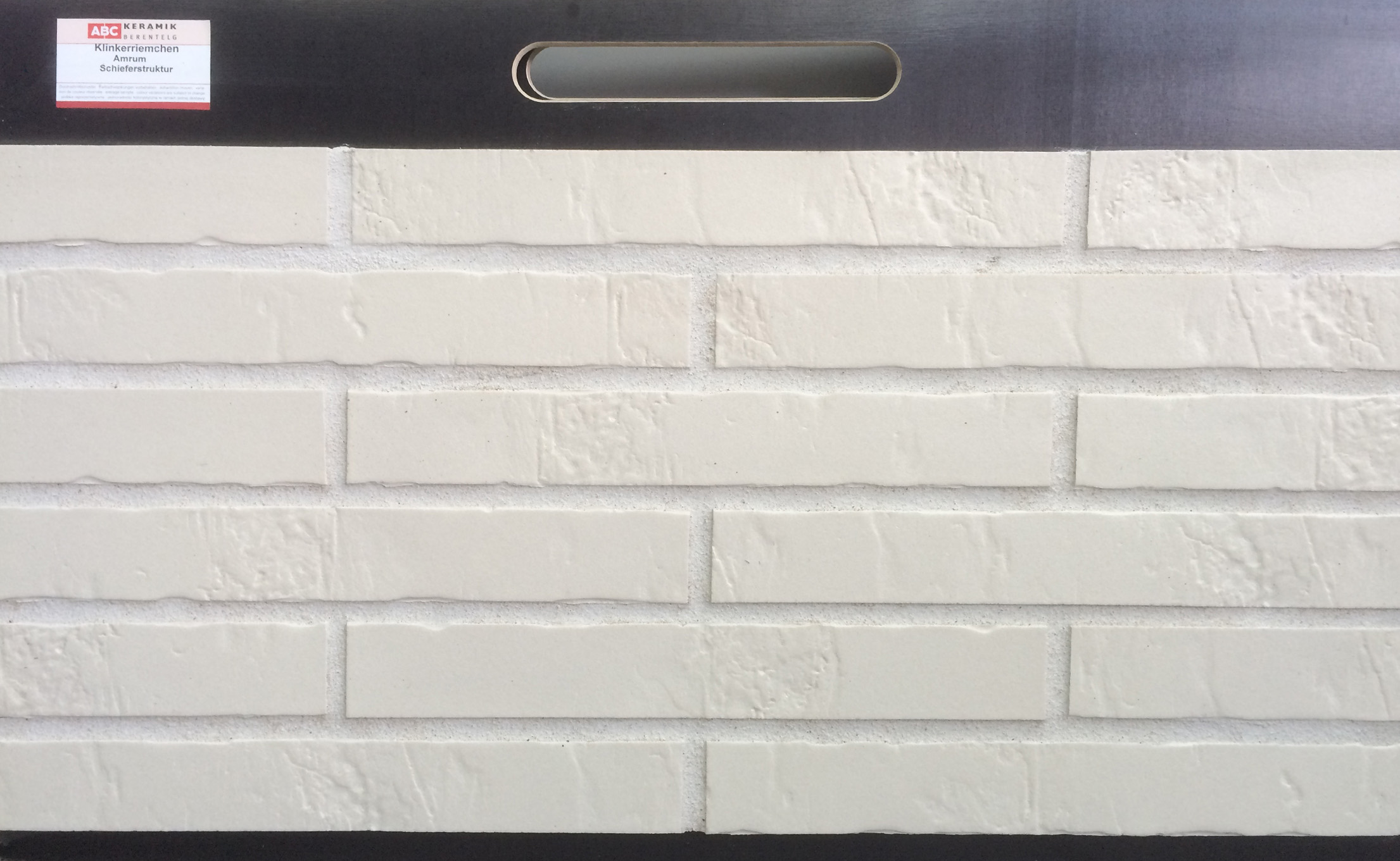 Amrum Schieferstruktur, 365*52*10 мм Langformat Белая клинкерная фасадная плитка под кирпич ригельная  ABC