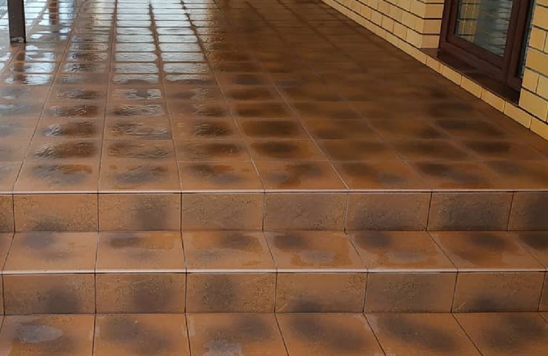 Semir Beige угловая клинкерная ступень с насечками 300x300x11 мм