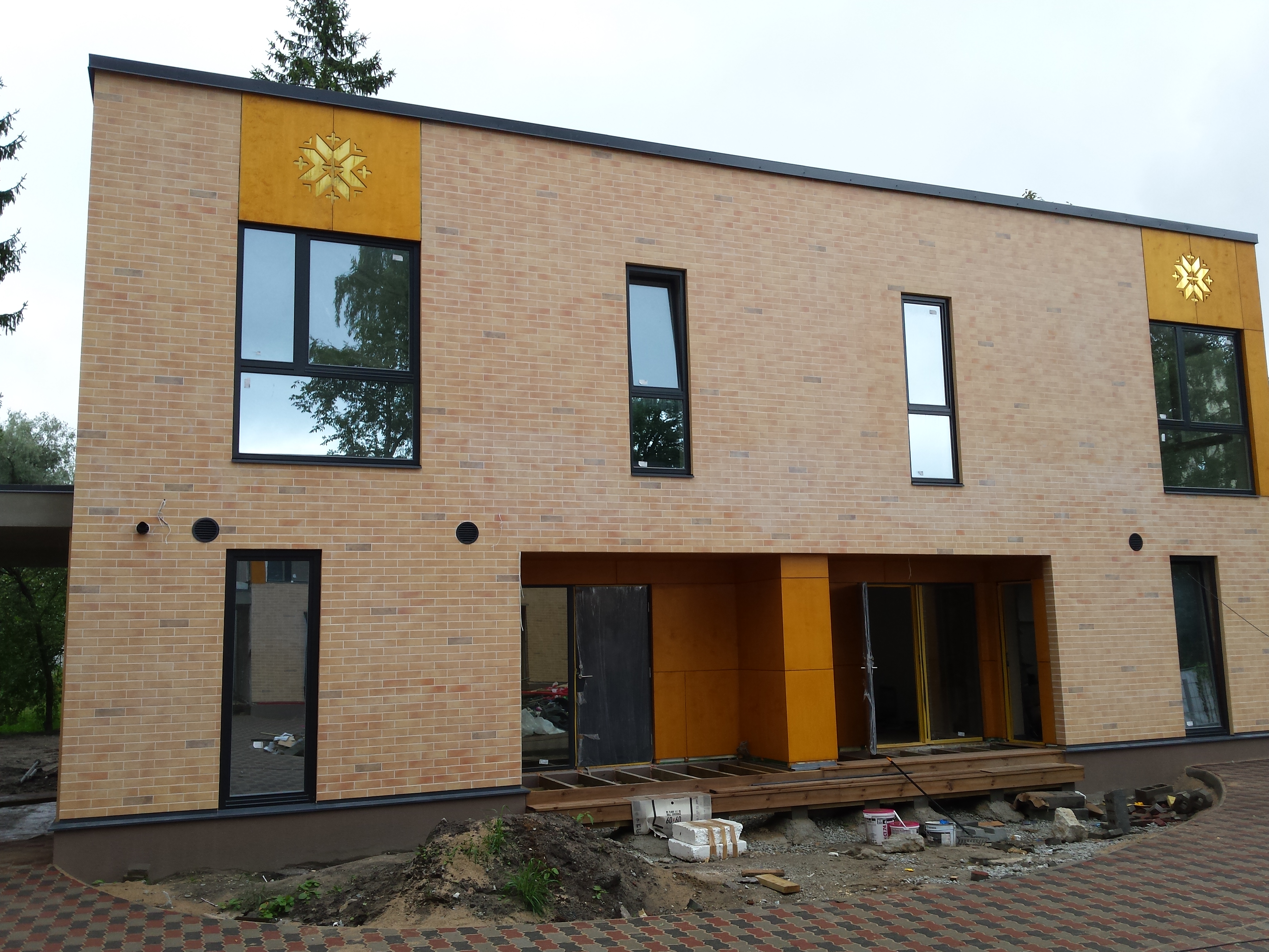 Клинкерная фасадная плитка облицовочная под кирпич Stroeher (Штроер) Roccia 834 giallo гладкая NF10, 240*115*10 мм