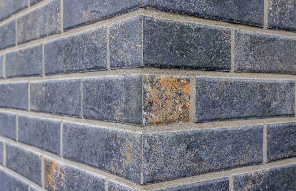 Угол фасада из термопанелей