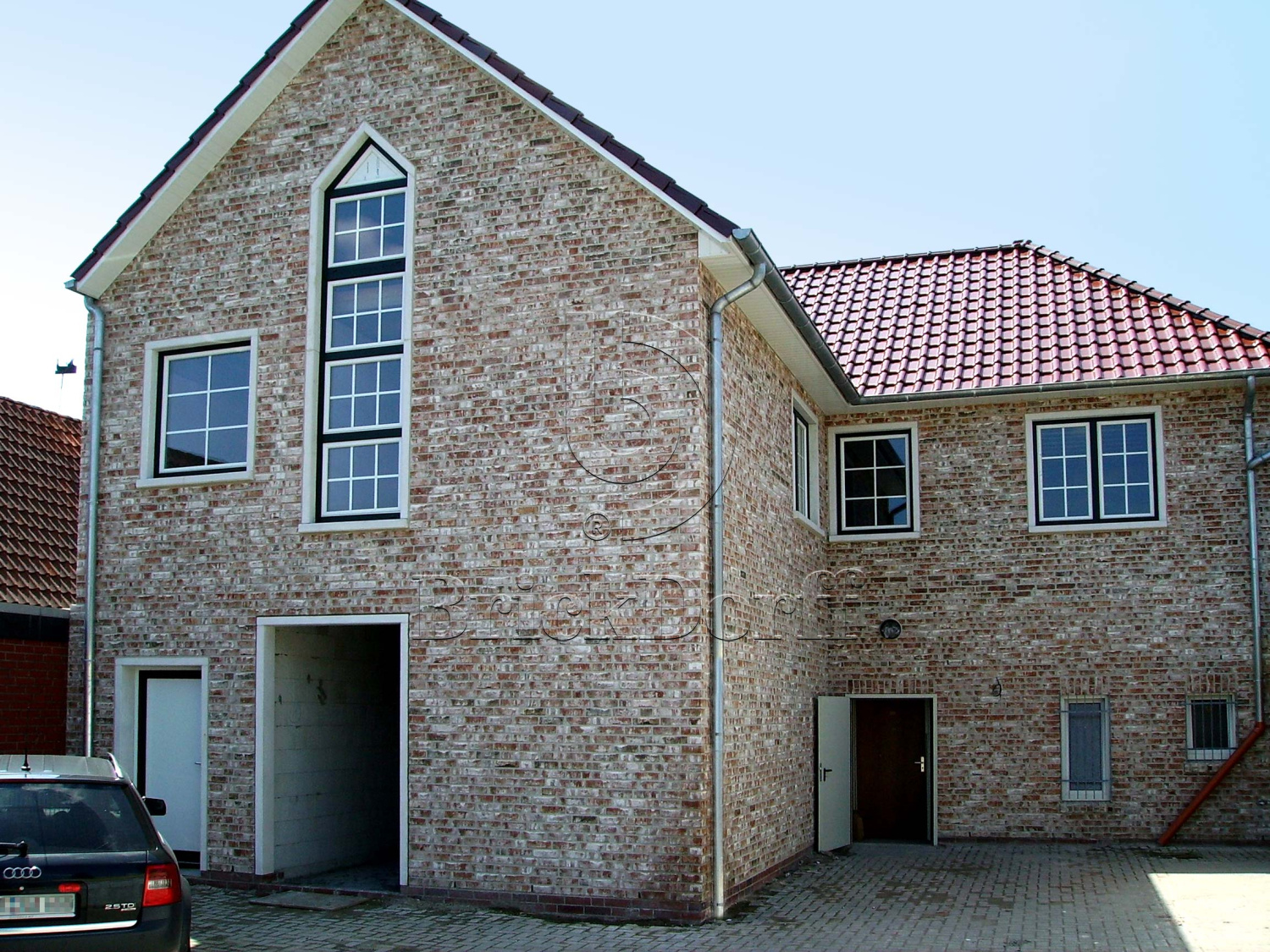 Керамическая черепица рядовая Roben FLANDERNplus кайенский глянцевый ангоб