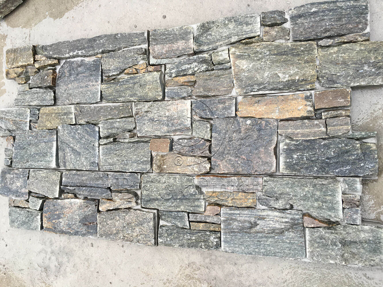 Камень грубый кварцит серо-зеленый 550*200*20\40 мм, натуральный камень для фасада и интерьера BD