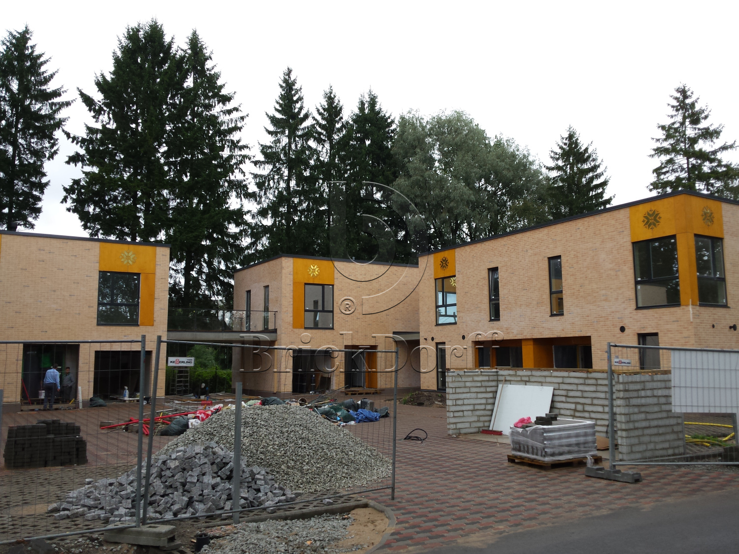 Клинкерная фасадная плитка облицовочная под кирпич Stroeher (Штроер) Keravette Shine 834 giallo рельефная NF8, 240*71*8 мм