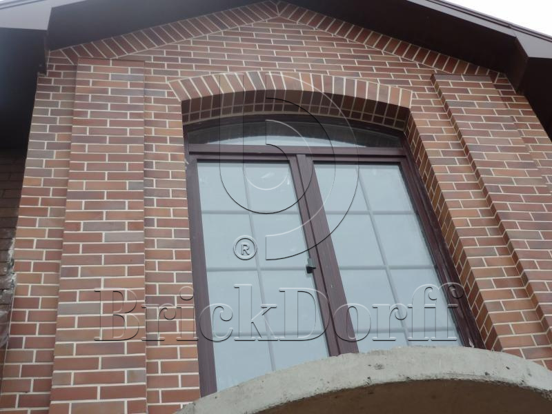 Клинкерная фасадная плитка облицовочная под кирпич Stroeher (Штроер) Keravette Chromatic 316 patrizienrot ofenbunt рельефная DF8, 240*52*8 мм