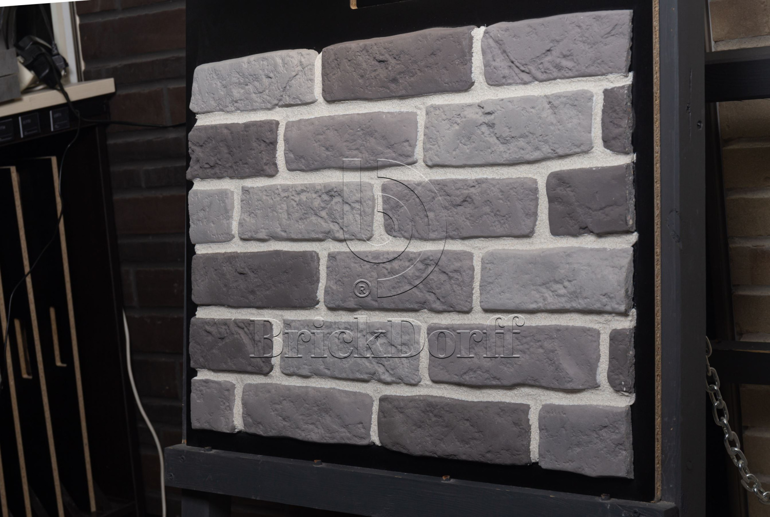 4 Версальский кирпич 210х67х14 мм, декоративный камень для фасада и интерьера Petra