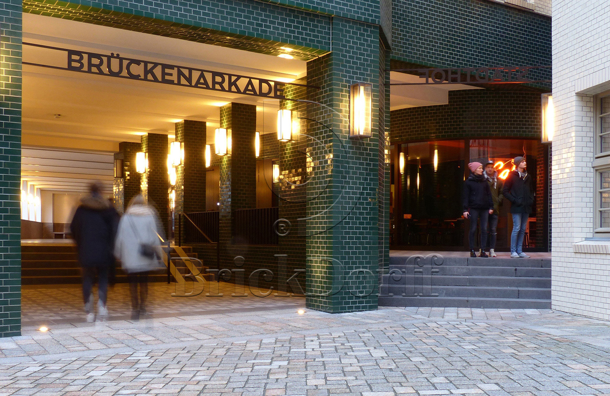 Глазурованная клинкерная фасадная плитка под кирпич Зеленая, 122*69*10 мм