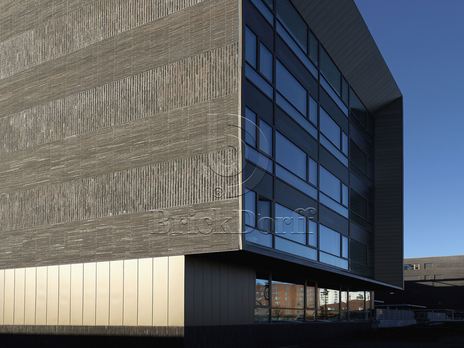 Клинкерная фасадная плитка облицовочная под кирпич под кирпич Stroeher (Штроер) Zeitlos 359 kohlenglanz рельефная, 400*35*14 мм