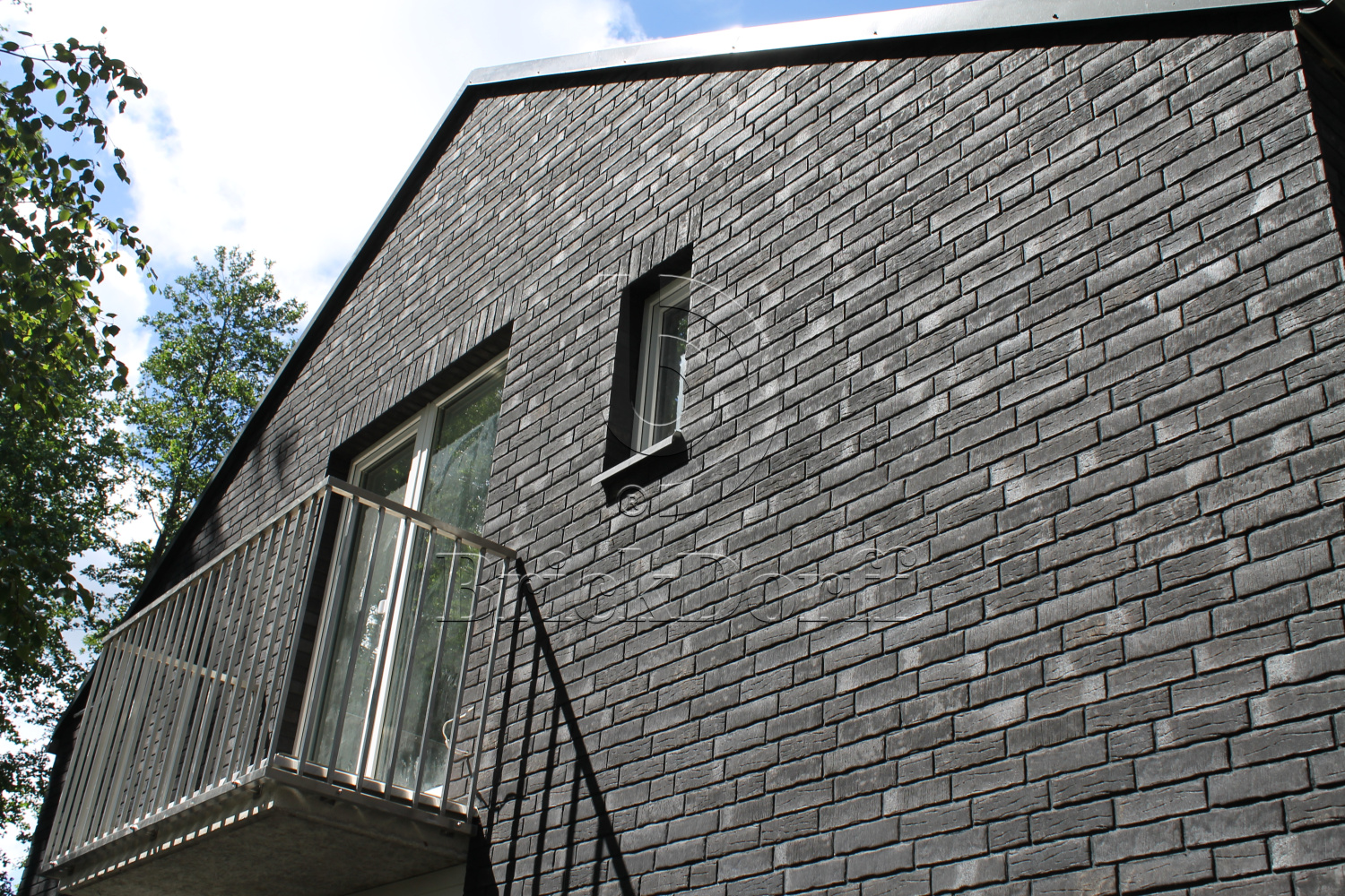 Клинкерная фасадная плитка облицовочная под кирпич Stroeher (Штроер) Steinlinge 376 platinschwarz рельефная NF14, 240*71*14 мм