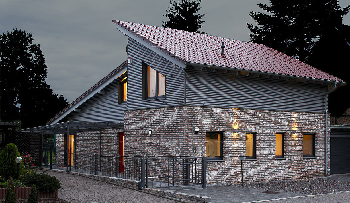 Керамическая черепица рядовая Roben FLANDERNplus кайенский глянцевый ангоб