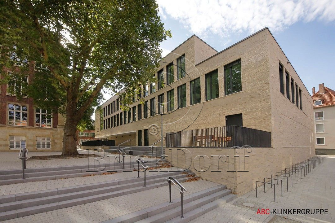 Немецкий КЛИНКЕРНЫЙ кирпич, ручная формовка Бежевый. ABC Aquaterra Colima beigegrau 240*52*90 мм