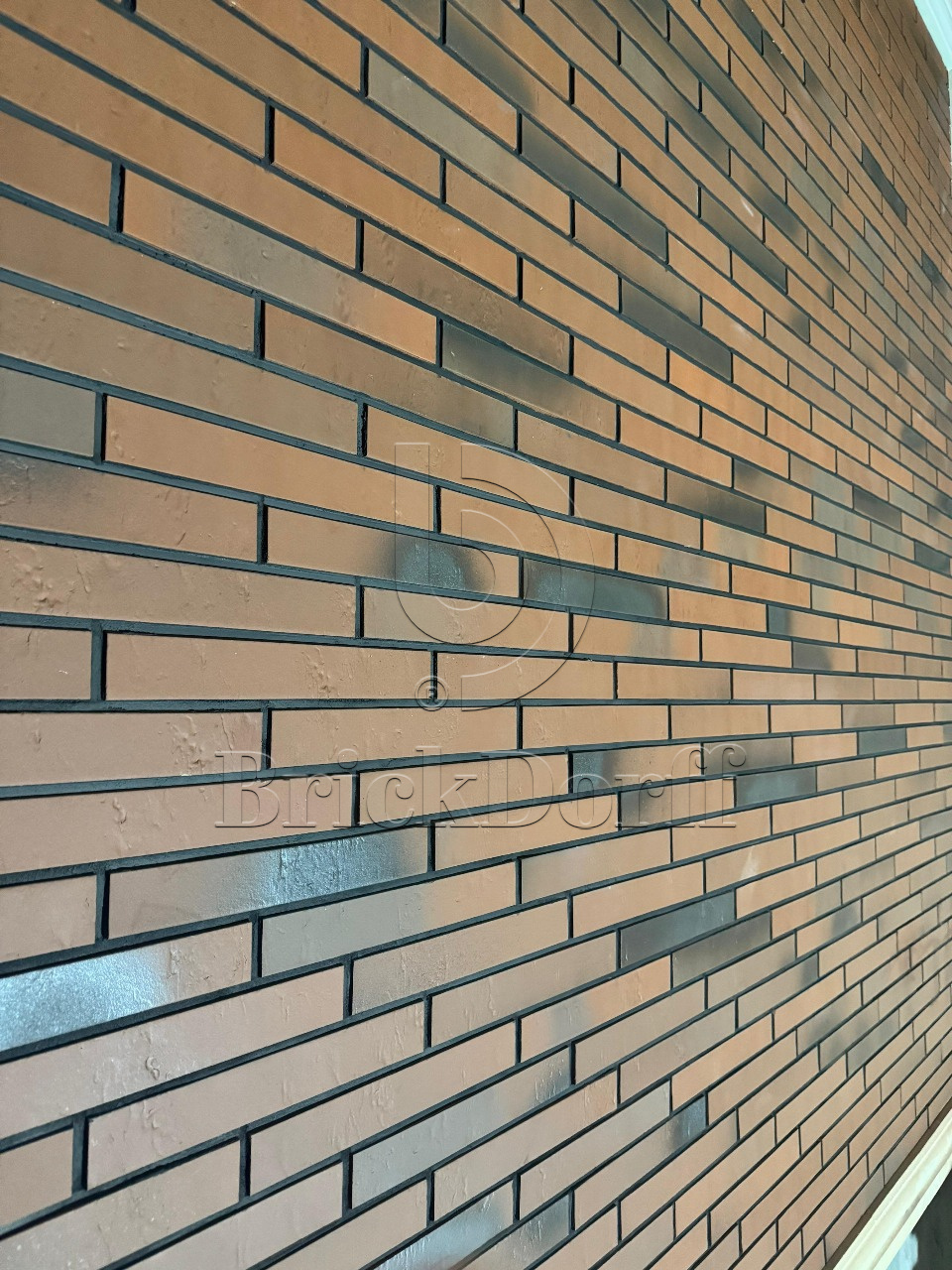 Клинкерная фасадная плитка под кирпич ригельная Langformat ABC Teuto Rot-bunt Kohlebrand Schieferstruktur 365*52*10 мм