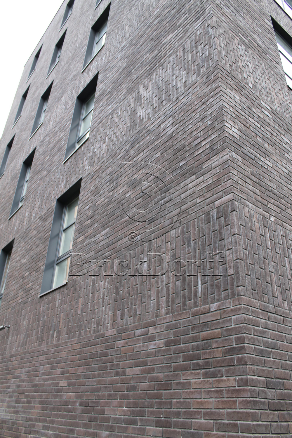 Клинкерная фасадная плитка облицовочная под кирпич под кирпич Stroeher (Штроер) Zeitlos 359 kohlenglanz рельефная, 400*35*14 мм