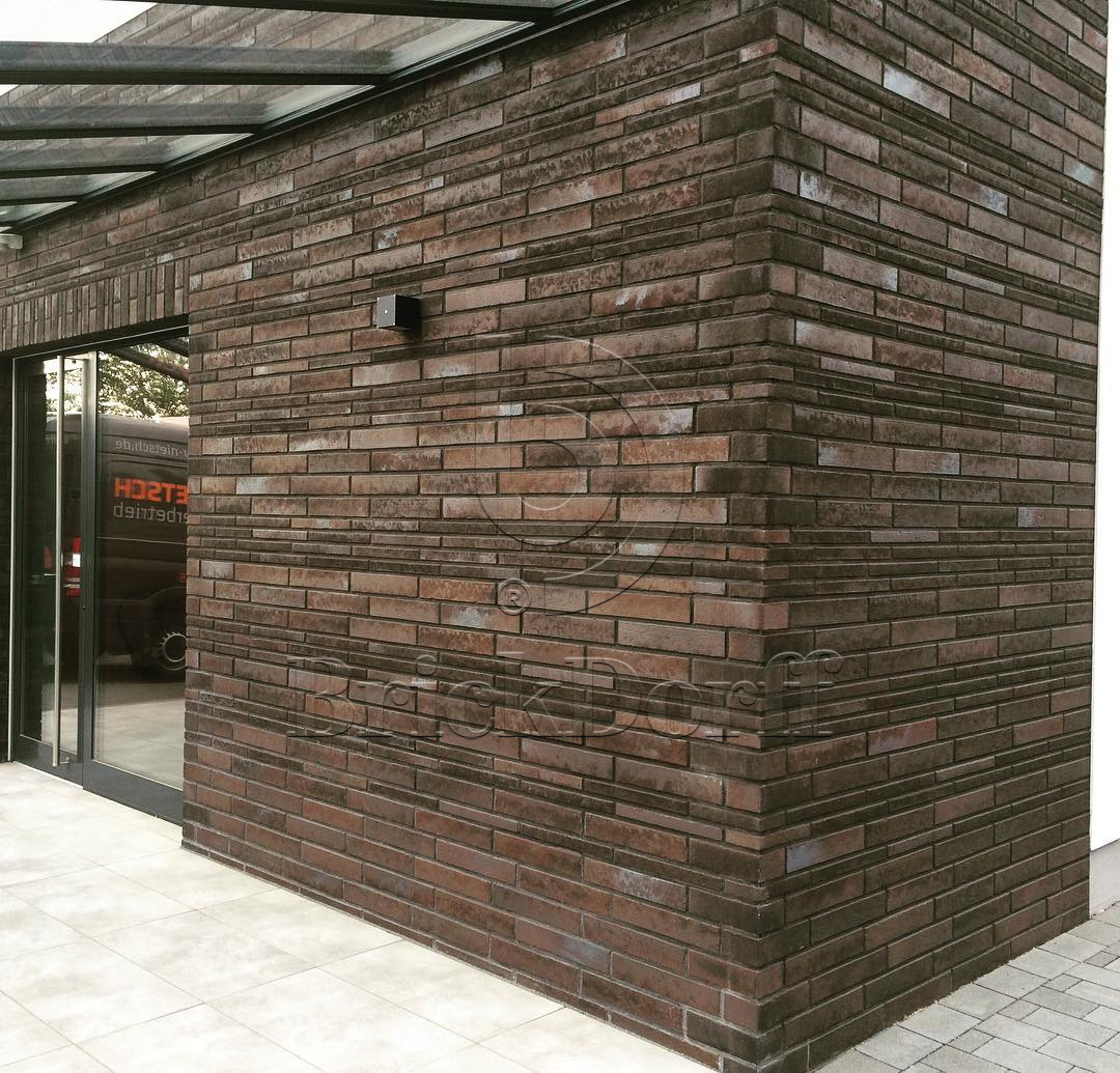 Клинкерная фасадная плитка облицовочная под кирпич под кирпич Stroeher (Штроер) Zeitlos 359 kohlenglanz рельефная, 400*35*14 мм