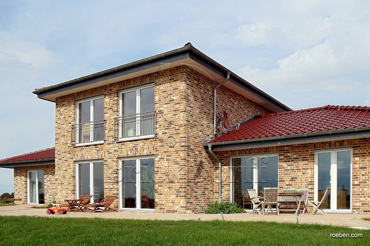 Керамическая черепица рядовая Roben FLANDERNplus кайенский глянцевый ангоб