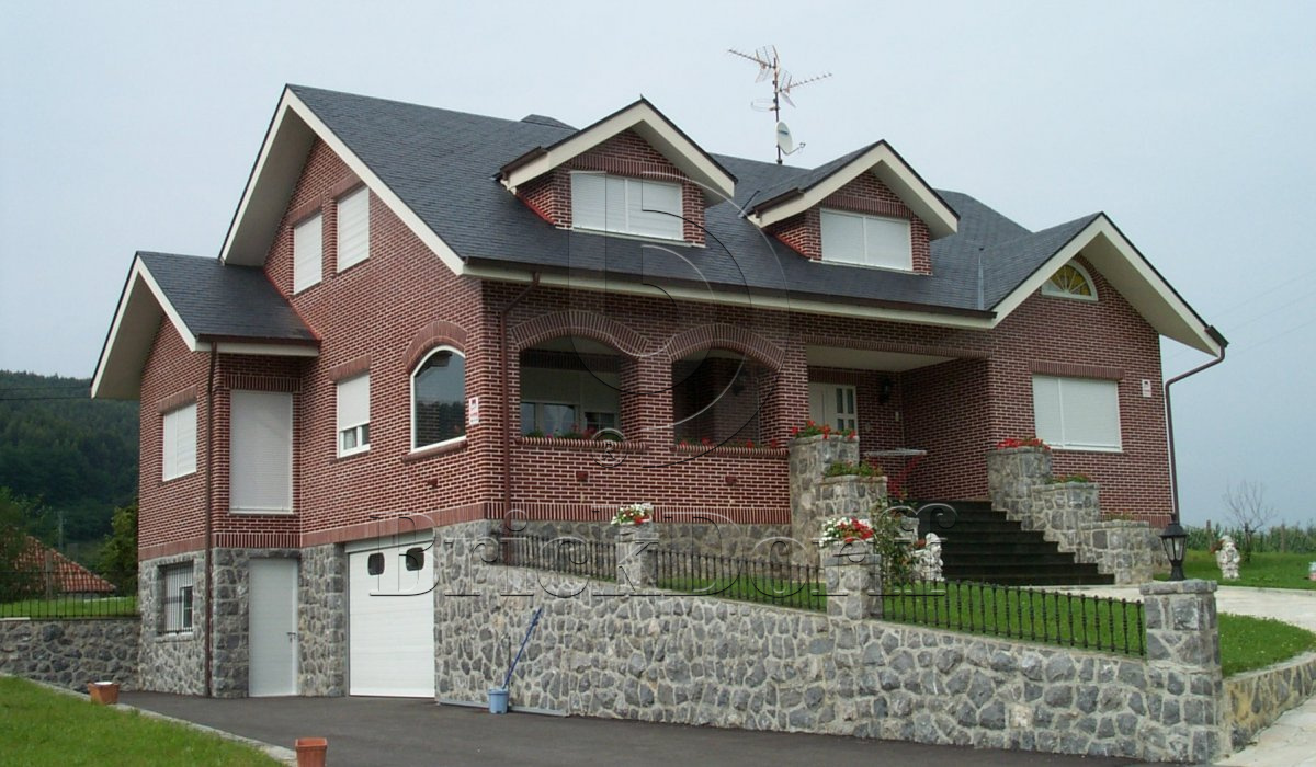 Глазурованная клинкерная фасадная плитка под кирпич ABC Braun 370 коричневая, 240*52*10 мм