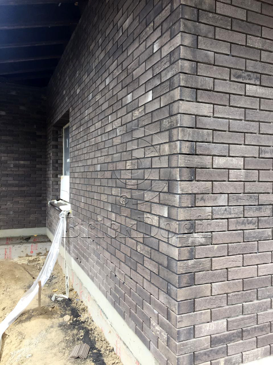 Клинкерная фасадная плитка облицовочная под кирпич Stroeher (Штроер) Steinlinge 375 platingrau рельефная NF14, 240*71*14 мм