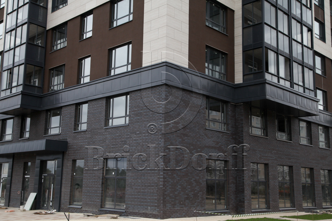 Клинкерная фасадная плитка облицовочная под кирпич Stroeher (Штроер) Keraprotect Chromatic 336 metallic black гладкая NF11, 240*71*11 мм