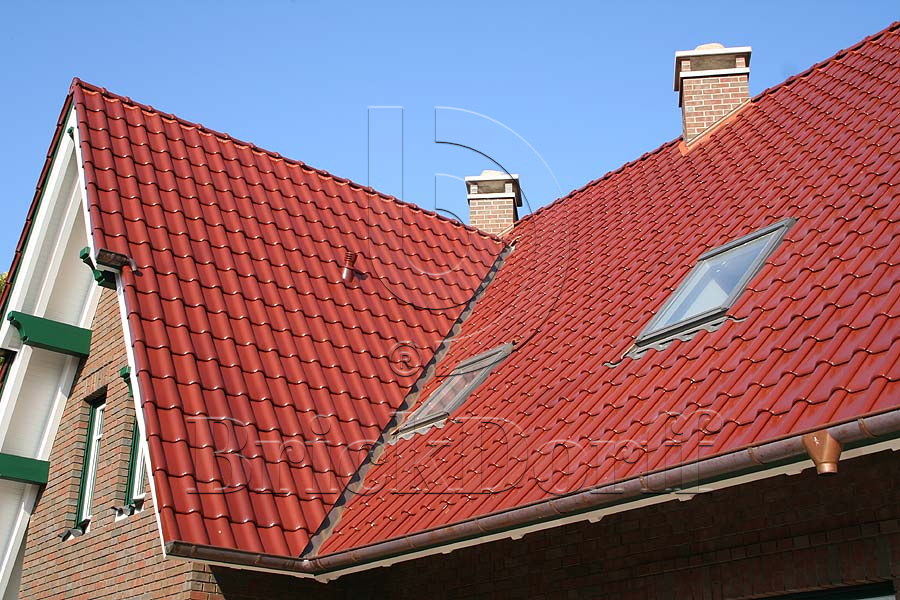 Керамическая черепица рядовая Roben FLANDERNplus кайенский глянцевый ангоб