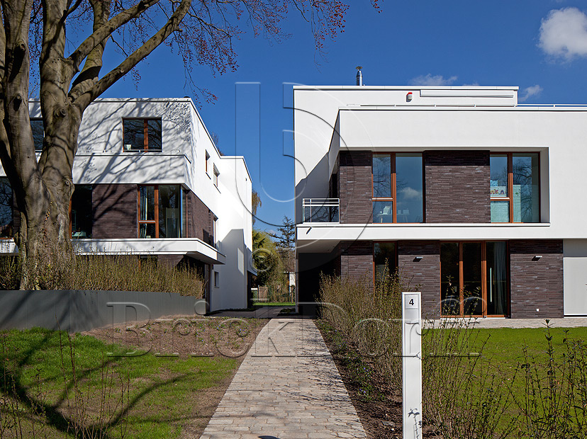 Клинкерная фасадная плитка облицовочная под кирпич под кирпич Stroeher (Штроер) Zeitlos 359 kohlenglanz рельефная, 400*35*14 мм