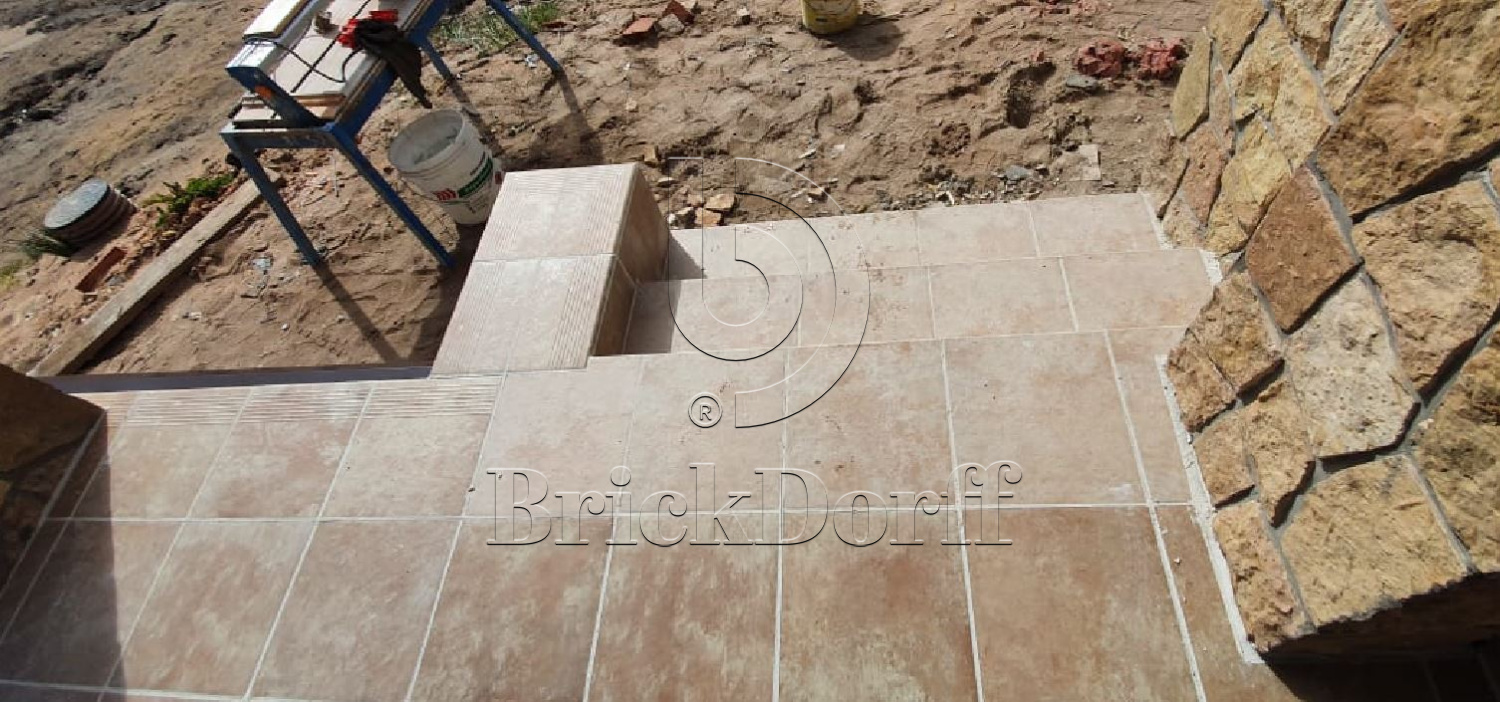 Ilario Beige клинкерная ступень с насечками противоскользящая 300x300x11 мм